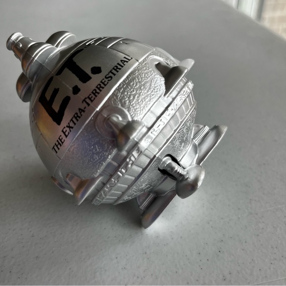 Vintage E.T. Spaceship Toy with photo viewer.  Excellent condition. - Picture 2 of 6